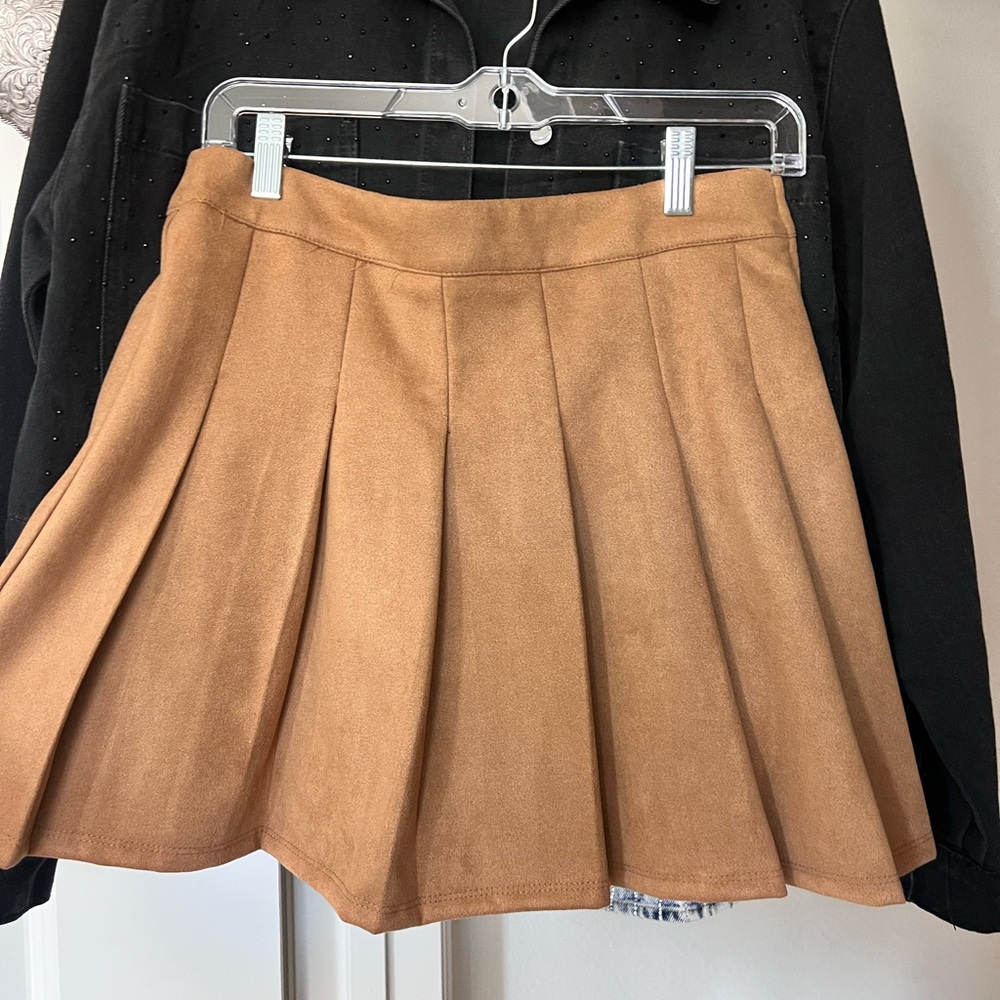 Francesca's Collections Pleated Skater Mini Skirt - Tan